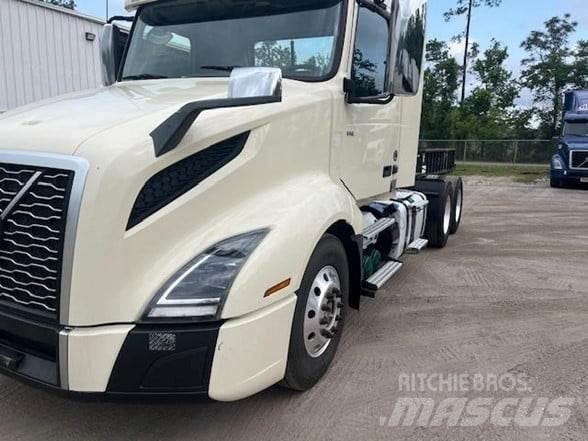 Volvo VNR64T300 牵引车
