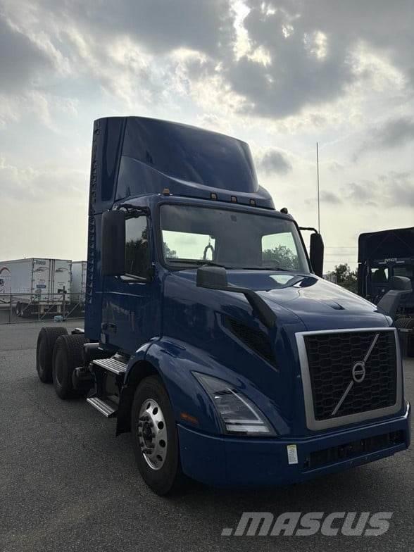 Volvo VNR64T300 牵引车