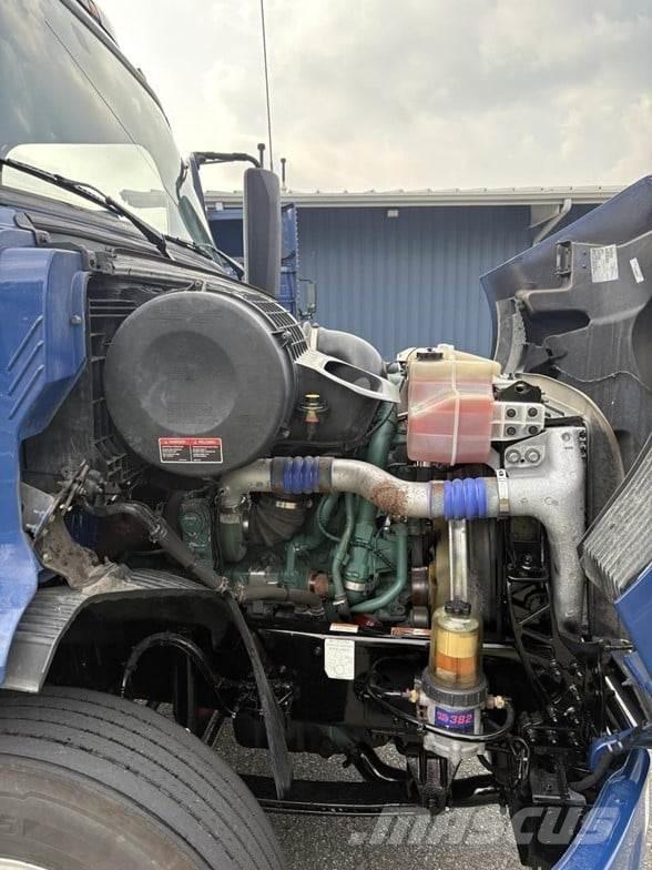 Volvo VNR64T300 牵引车