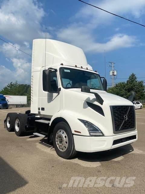 Volvo VNR64T300 牵引车