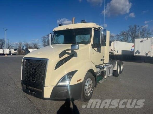 Volvo VNR64T300 牵引车