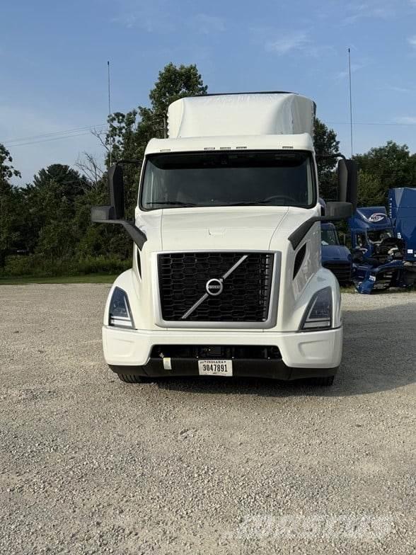 Volvo VNR64T640 牵引车