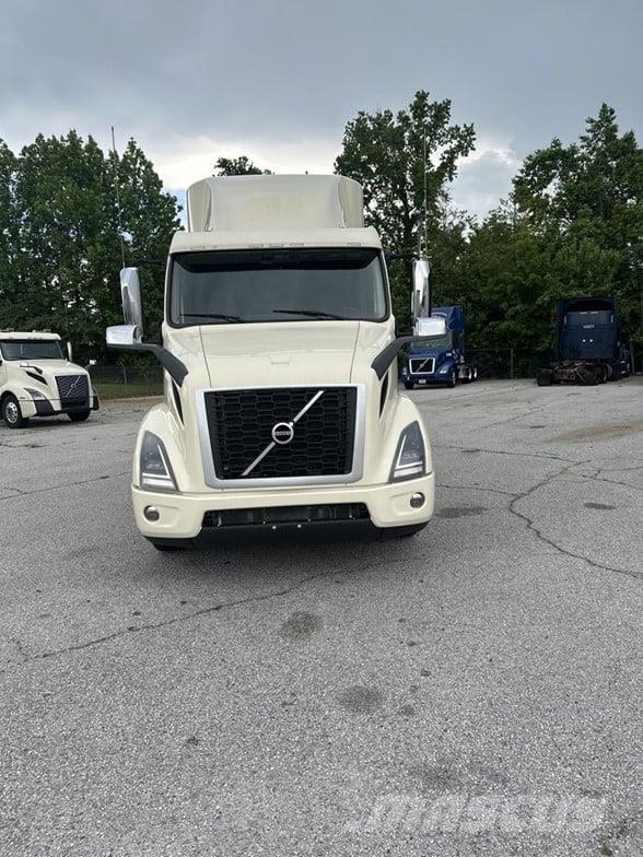 Volvo VNR64T640 牵引车