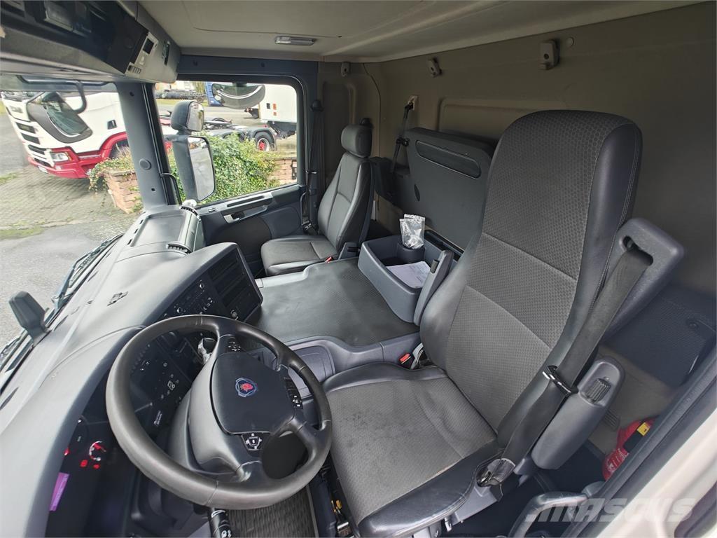 Scania P320 冷藏车