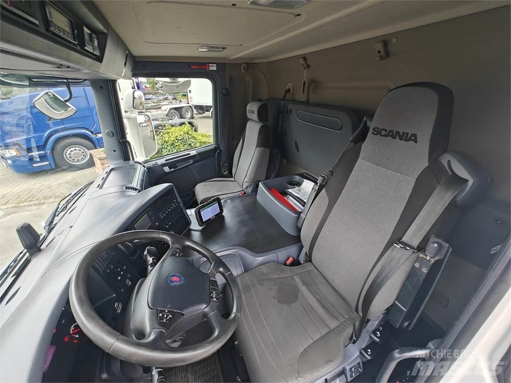 Scania P410 冷藏车