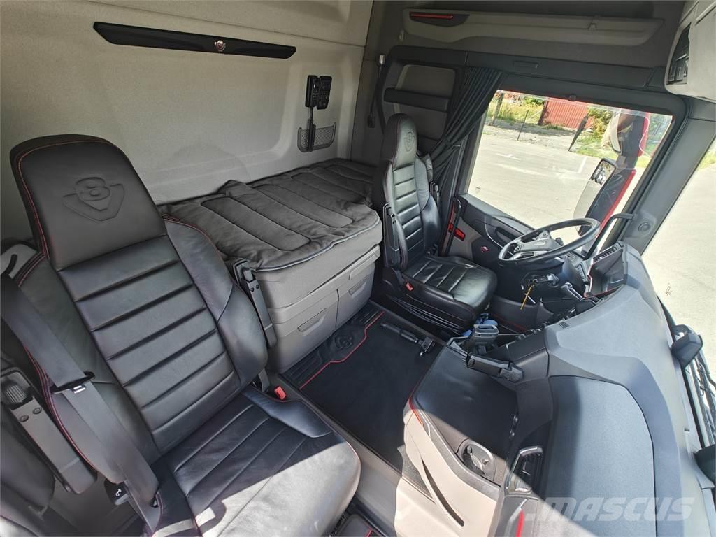 Scania R580 牵引车