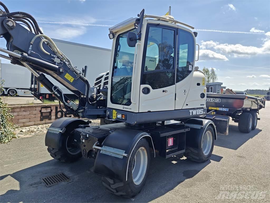Terex TW85 中型挖掘机
