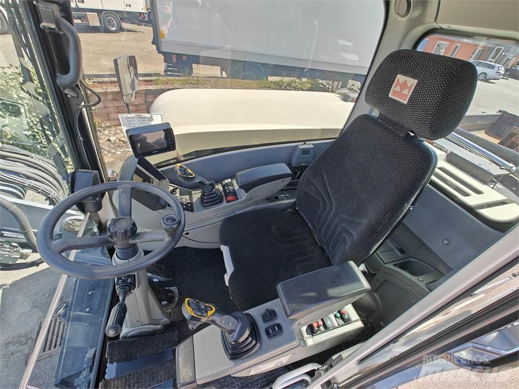 Terex TW85 中型挖掘机