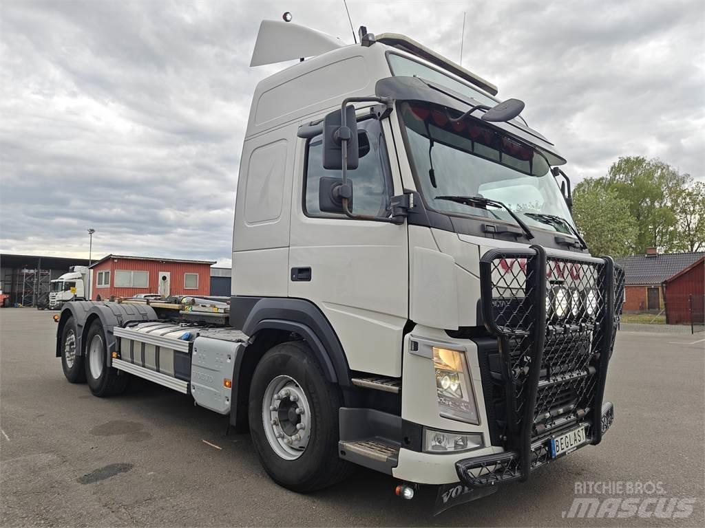 Volvo FM460 工程吊钩车