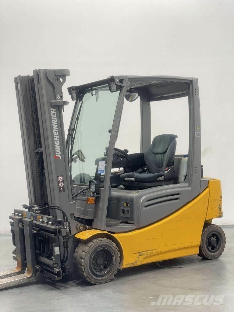 Jungheinrich EFG 320 电动叉车