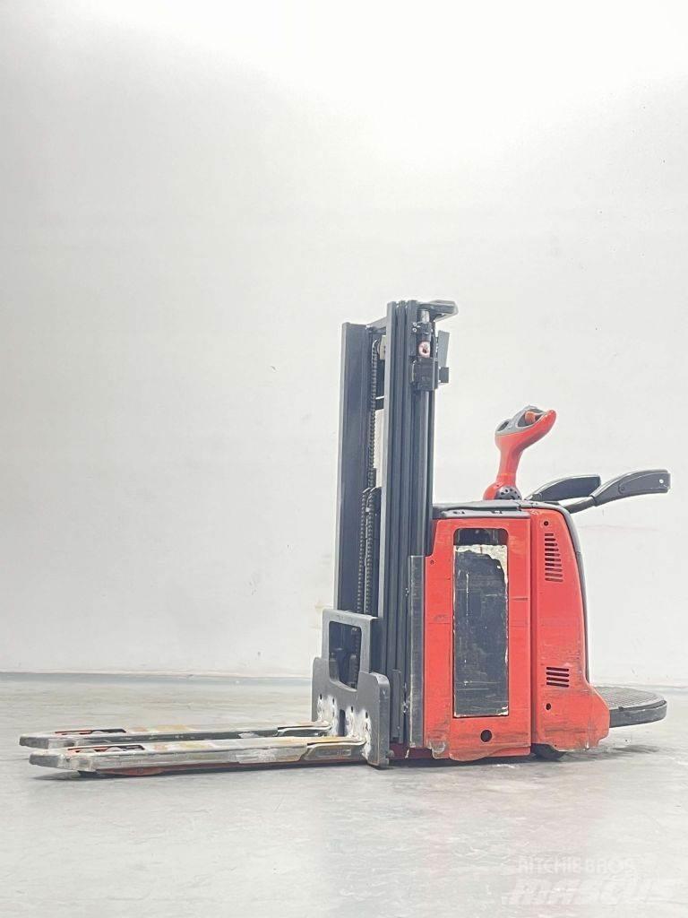 Linde D12AP-133 手推堆垛车