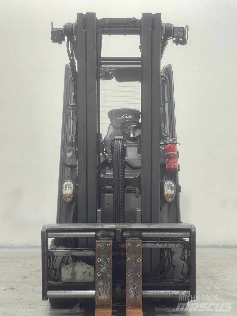 Linde E30H-01/600-387 电动叉车
