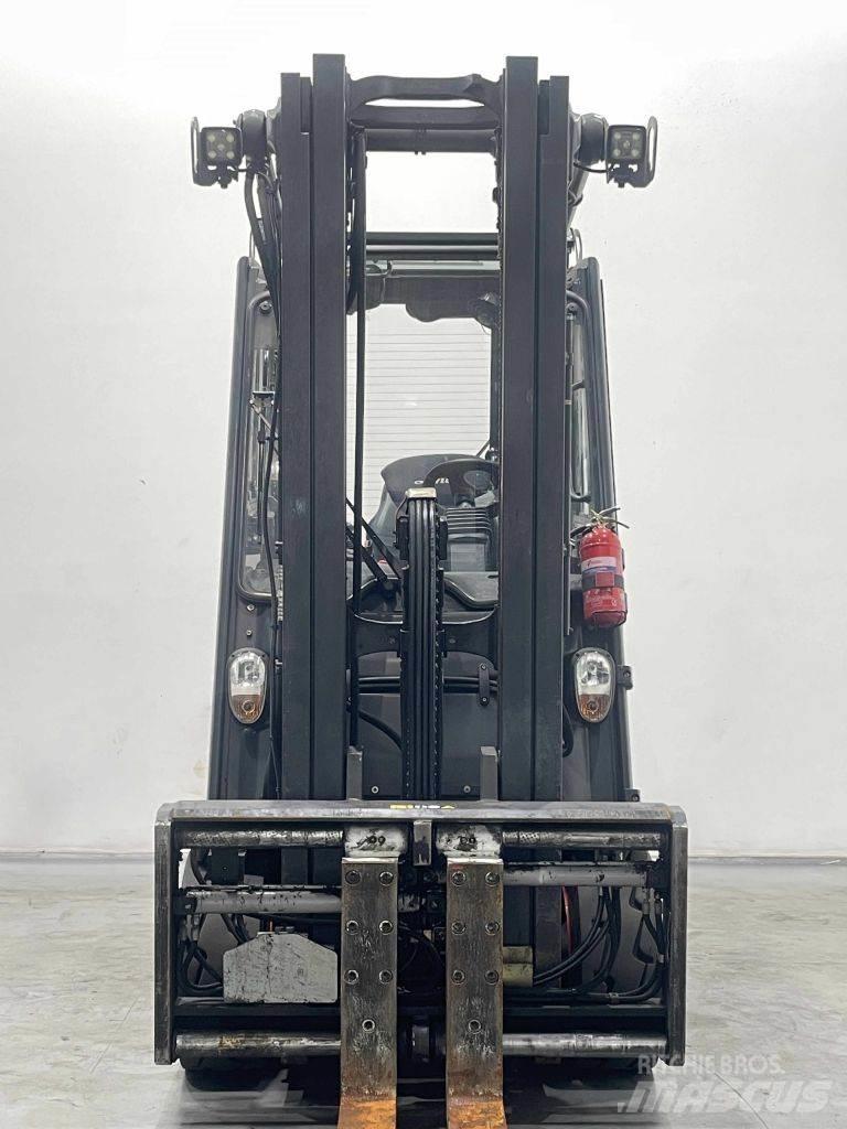 Linde E30H-01/600-387 电动叉车