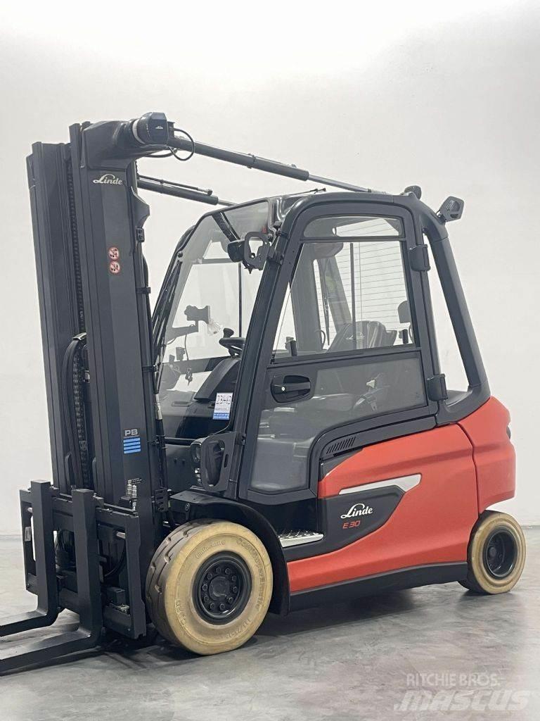 Linde E30L-01-1252 电动叉车
