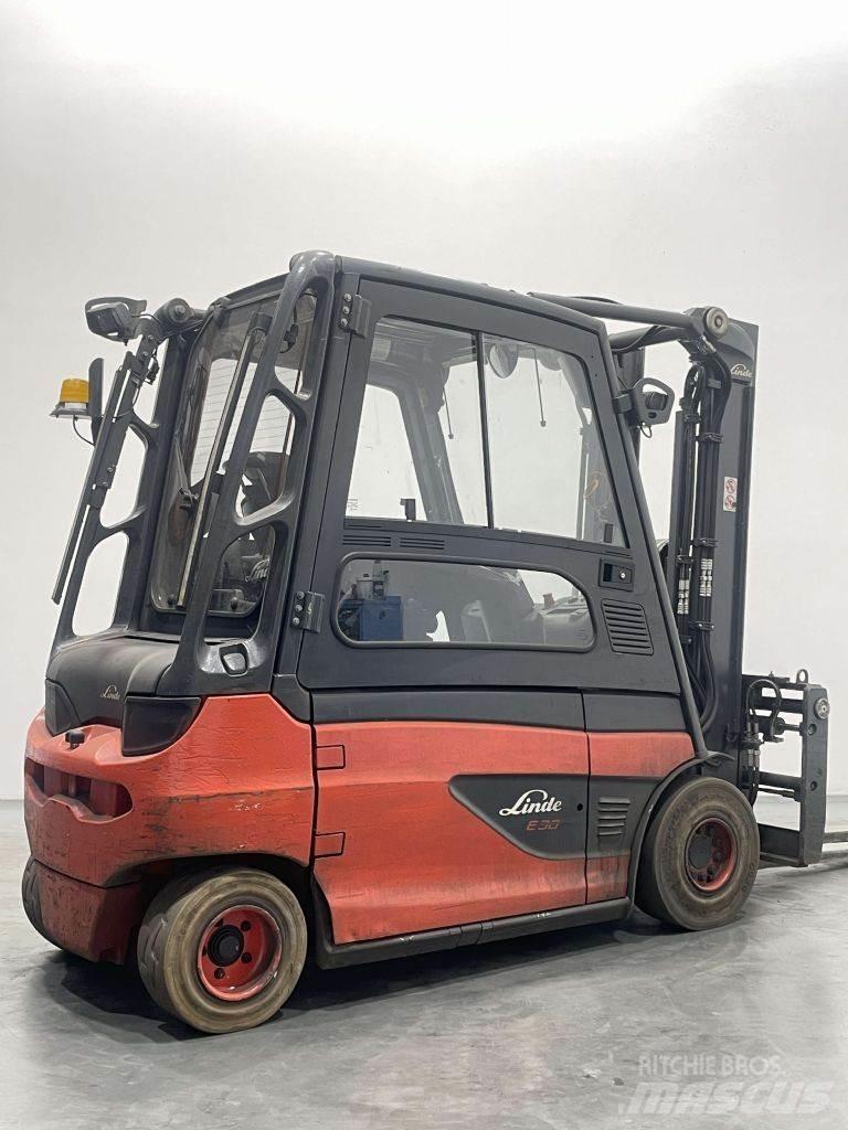 Linde E30L-01-387 电动叉车