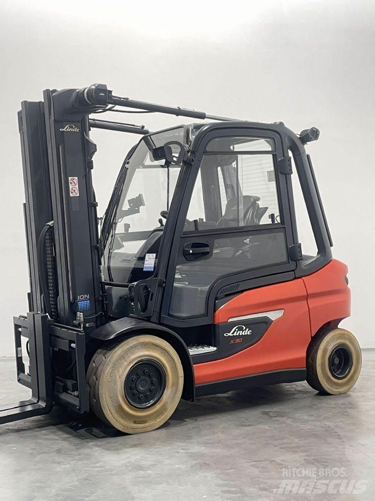 Linde X30-1252-Li-Ion 电动叉车