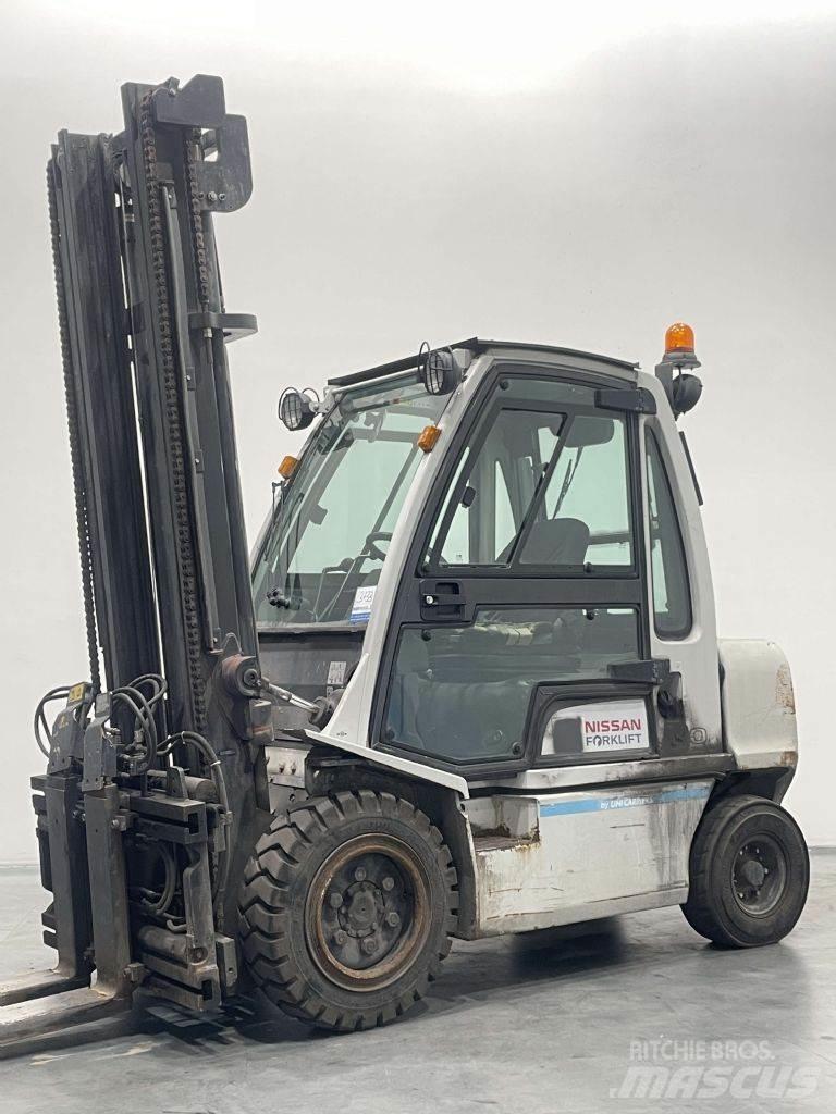 Nissan YG1D2A300 柴油叉车