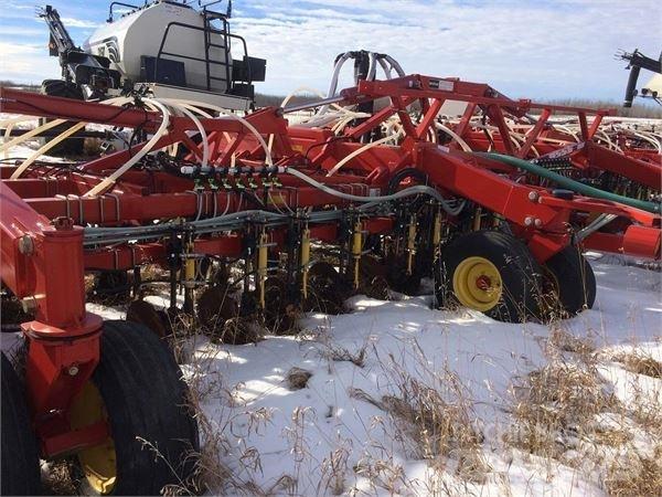 Bourgault 3310 条播机