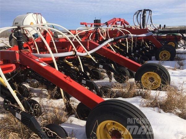 Bourgault 3310 条播机