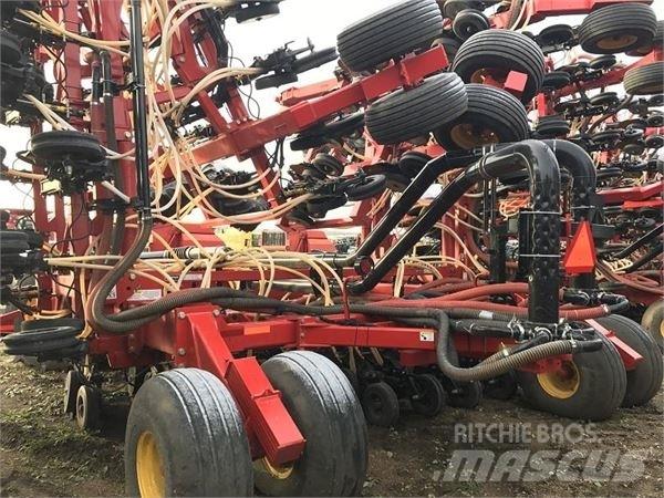 Bourgault 3720-70 条播机