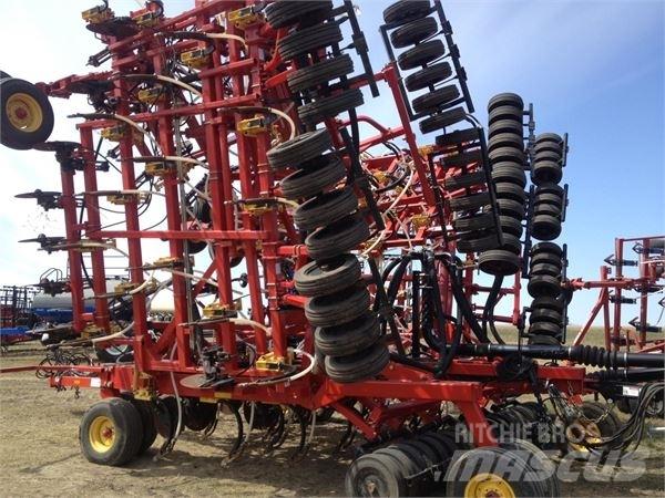 Bourgault 5710 条播机