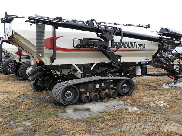 Bourgault L7800 多功能条播机