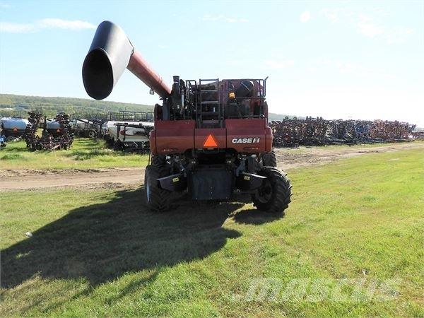Case IH 8230 联合收割机