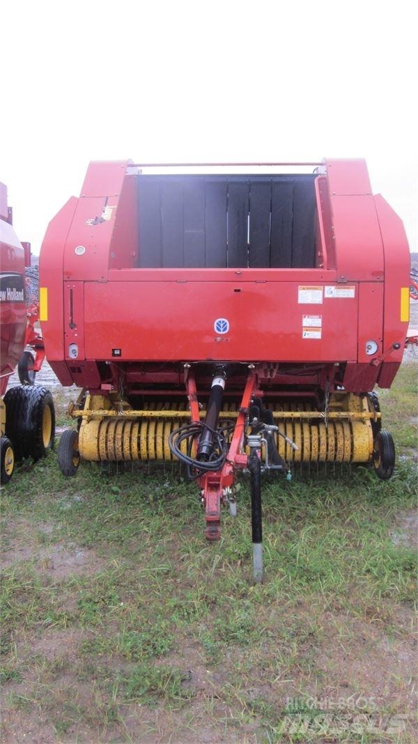 New Holland BR780 圆捆打捆机