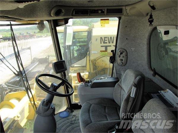 New Holland CX860 联合收割机