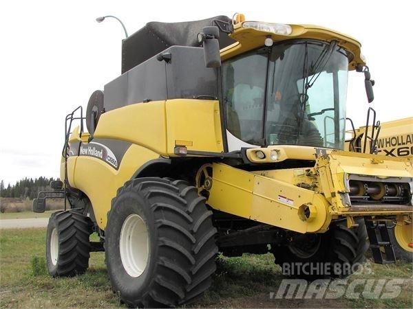 New Holland CX860 联合收割机
