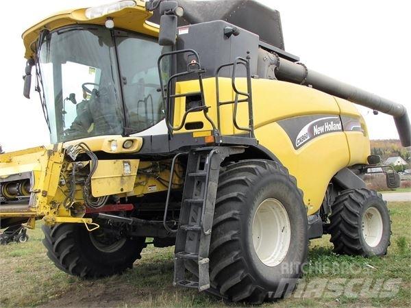 New Holland CX860 联合收割机