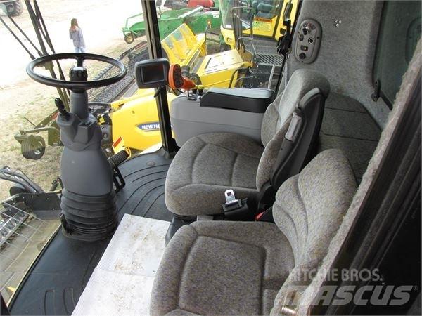 New Holland CX860 联合收割机
