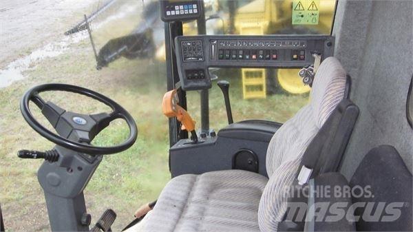 New Holland TX66 联合收割机