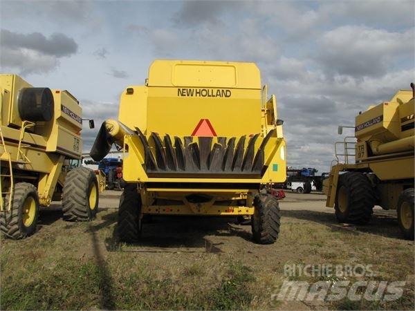New Holland TX66 联合收割机