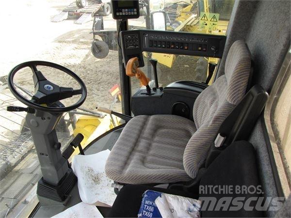 New Holland TX66 联合收割机