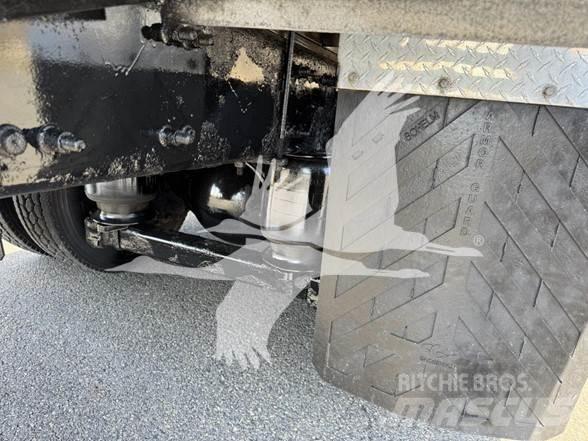 Hiab 225E-6 木材起重机