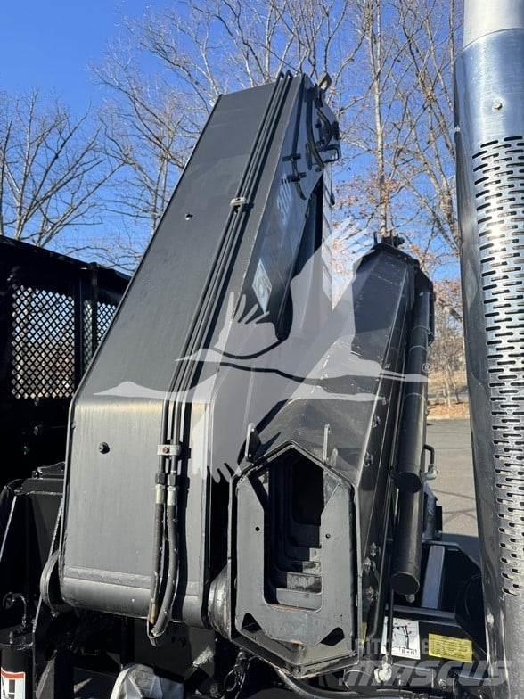Hiab 300-6 木材起重机