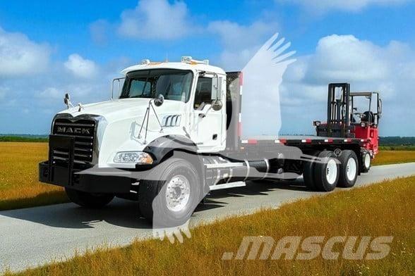 Moffett M55 车载式叉车