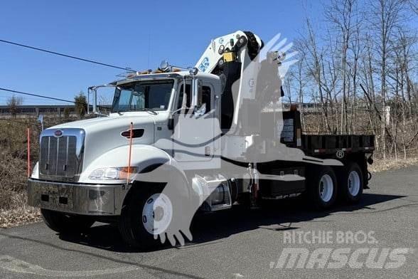 Peterbilt 348 平板栏板货车