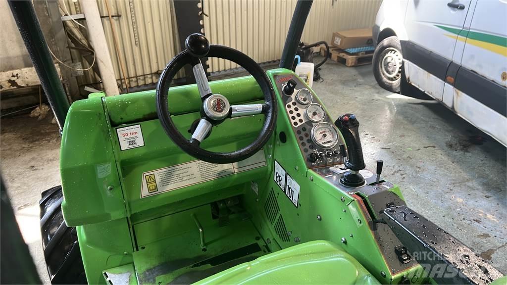 Avant 528 其他清扫车和扫雪车