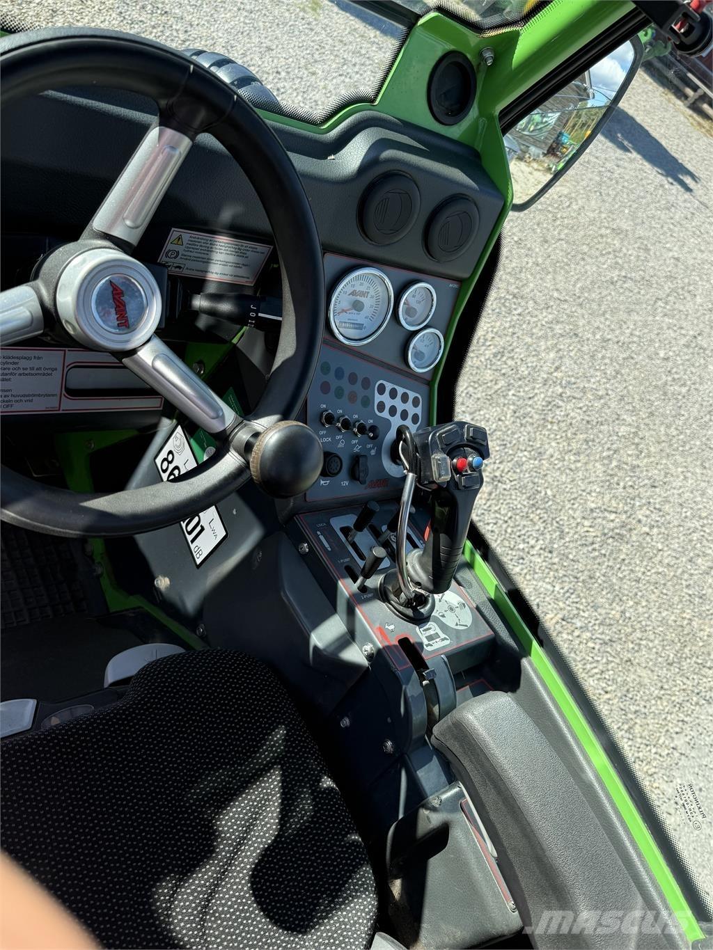 Avant 760 i 滑移装载机