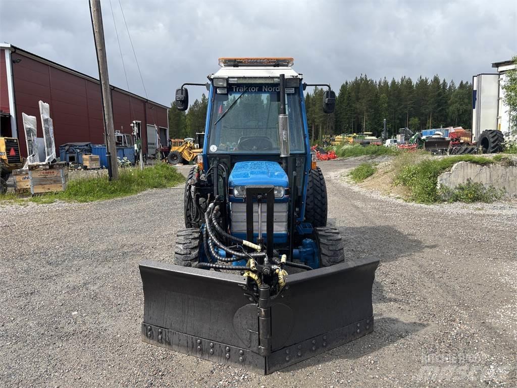 Ford 1920 4WD 拖拉机/农用车