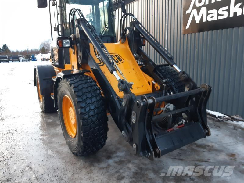 JCB 411 HT STORA BM 轮式装载机