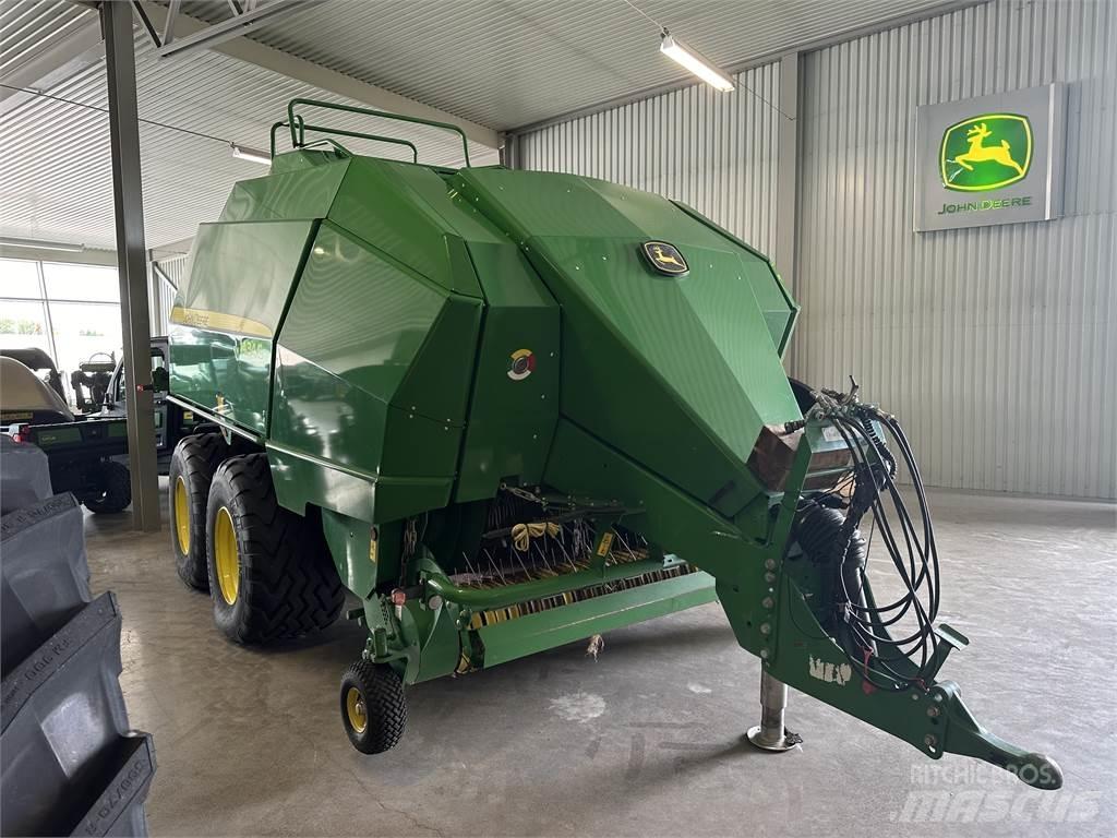 John Deere 1434 圆捆打捆机