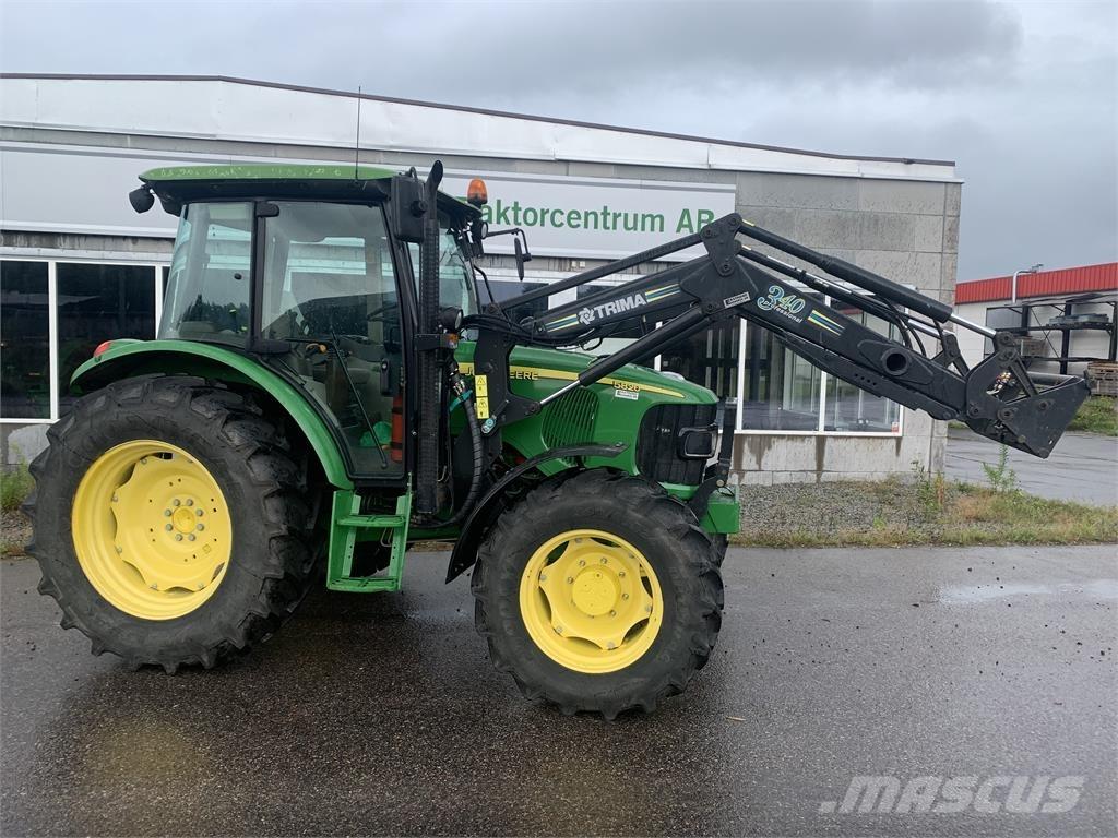 John Deere 5820 拖拉机/农用车