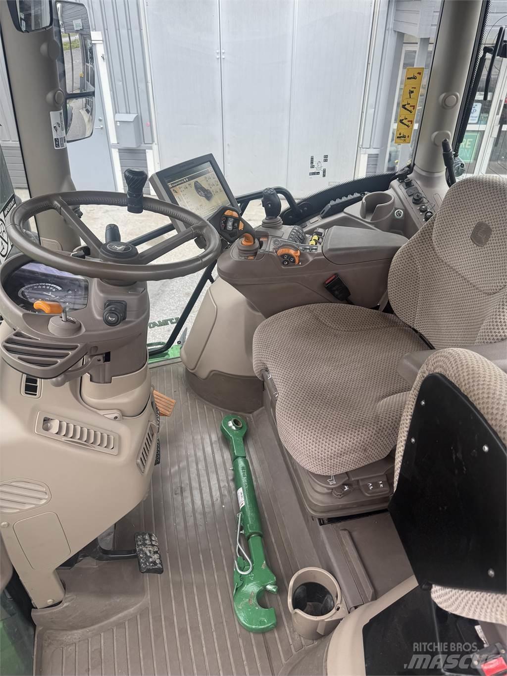 John Deere 6130R 拖拉机/农用车