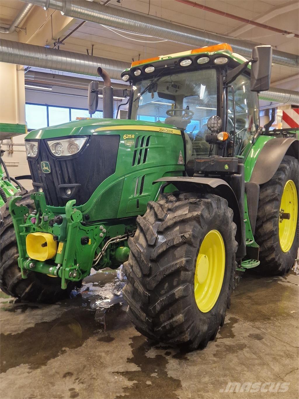 John Deere 6215R 拖拉机/农用车
