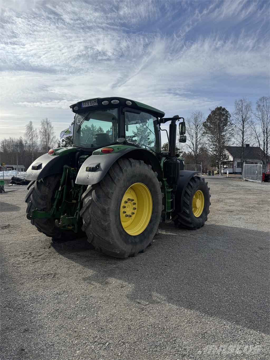 John Deere 6215R 拖拉机/农用车