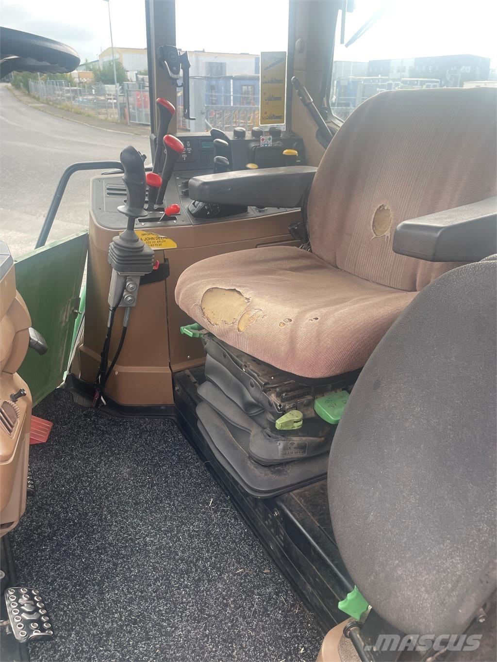 John Deere 6900 TRAKTOR 拖拉机/农用车