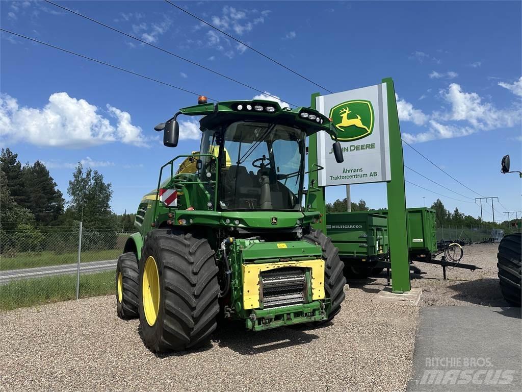 John Deere 8600 自走式青贮饲料收割机
